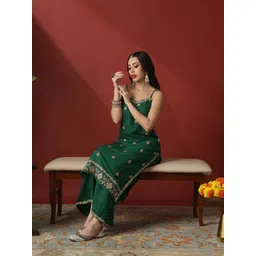 Globus Women Floral Printed Kurta with Palazzos image 4