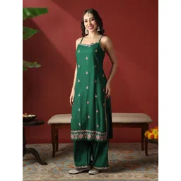 Globus Women Floral Printed Kurta with Palazzos image 3