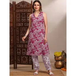 Globus Women Floral Printed Regular Kurta with Trousers-picture-18
