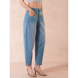 Globus Women Relaxed Fit High-Rise Light Fade Cotton Jeans image 3