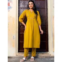 GLOSIA DESIGN Women Floral Embroidered Empire Thread Work Kurta with Trousers-picture-36