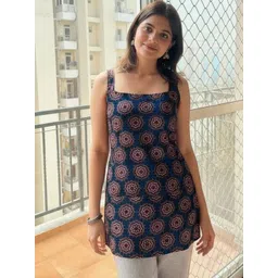 GoSriKi Geometric Printed Shoulder Straps Straight Kurti image 3