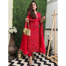 GoSriKi Women Printed Regular Kurta with Trousers & With Dupatta-image-18