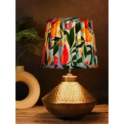 green girgit Green Printed Metal Contemporary Frusturical Shaped Table Lamp with Bulb-image-9