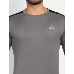 GRITPRO Men Solid Round Neck T-shirt image 4