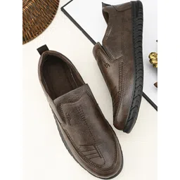 Groofer Men Brown Loafers-picture-21