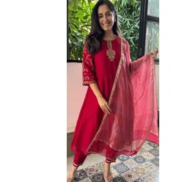 Growdamy Women Ethnic Motifs Embroidered Regular Sequinned Chanderi Silk Kurta with Trousers & With Dupatta-picture-29