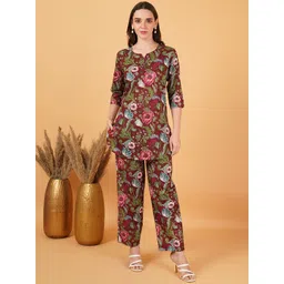 GUDWEARS Women Floral Printed Regular Patchwork Kurti with Trousers-picture-29