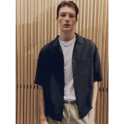 H&M Regular Fit Lyocell Resort Shirt-picture-42