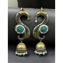 Hardin Style Earrings image 1