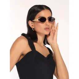 HASHTAG EYEWEAR Women Diamond Grey Sunglass-HTMS-1524752-C1 (40)-picture-13