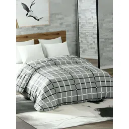 Haus & Kinder Grey Polyester 450 GSM Blanket-picture-41