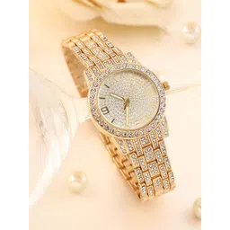 HAUTE SAUCE by Campus Sutra Women Embellished Dial & Stainless Steel Bracelet Style Straps Analogue Watch-picture-25