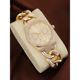 HAUTE SAUCE by Campus Sutra Women Embellished Dial & Stainless Steel Bracelet Style Straps Analogue Watch-picture-21