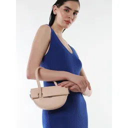 HAUTE SAUCE by Campus Sutra Women Leather Structured Shoulder Bag with Applique-picture-19