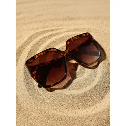 HAUTE SAUCE by Campus Sutra Women Oversized Sunglasses with Polarised Lens-picture-29