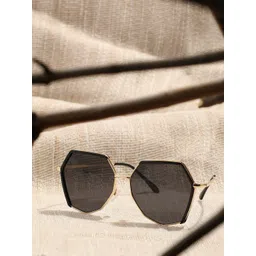 HAUTE SAUCE by  Campus Sutra Women Oversized Sunglasses With Polarised Lens AW24_HSSG1361 image 2