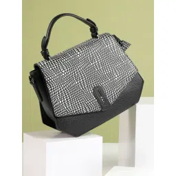 HauteSauce Black Textured Medium Handheld Handbag-picture-24