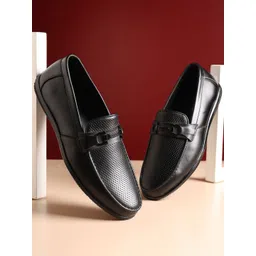 Hayes London Men Leather Textured Round Toe Loafers-picture-18