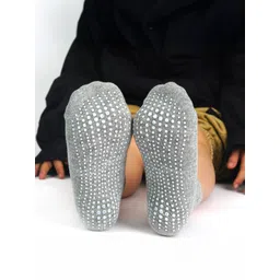 HEBTROCO Kids Anti-Skid Ankle Length Socks-picture-17