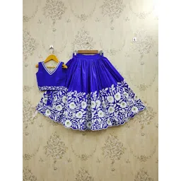 Helene Girls Embellished Sequinned Semi-Stitched Lehenga &-picture-45