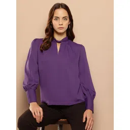 her by invictus Keyhole Neck Twisted Regular Top-picture-15