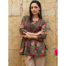 HERE&NOW Floral Printed Square Neck Thread Work Pure Cotton Thread Work Empire Kurti-picture-39