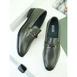 HERE&NOW Men Green Textured Formal Loafers-picture-27