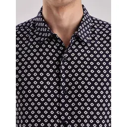 HERE&NOW Men Slim Fit Opaque Striped Casual Shirt image 4