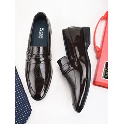 HERE&NOW Men Textured Formal Loafers-picture-18