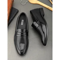 HERE&NOW Men Textured Formal Loafers-picture-31