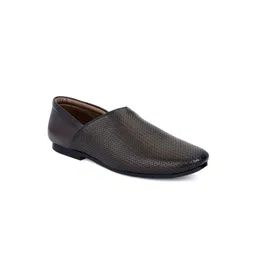 HERE&NOW Men Textured Slip-On Round Toe Loafers-picture-19