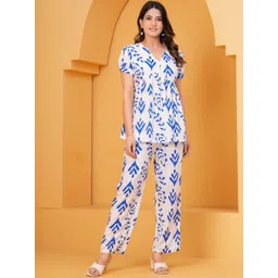 HERE&NOW Printed V-Neck Top With Trousers Co-Ords-picture-26