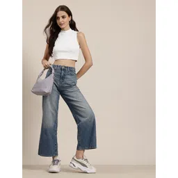 HERE&NOW Ribbed Crop Fitted Top-picture-27