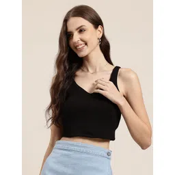 HERE&NOW Textured Crop Top-picture-39