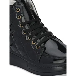 HERE&NOW Women Black Textured Flat Boots image 3