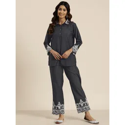 HERE&NOW Women Embroidered Pure Silk Ethnic Co-Ords Set-picture-21