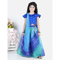 here&now x kinder kids Kinder Kids Girls Blue & Green Embroidered Lehenga & Blouse With Dupatta-picture-20