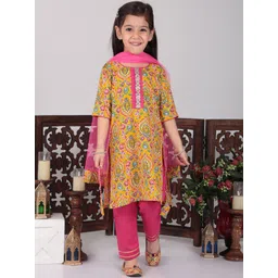 here&now x kinder kids Kinder Kids Girls Floral Printed Regular Pure Cotton Kurti with Palazzos & With Dupatta-picture-36