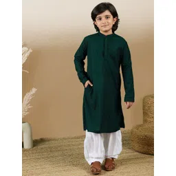 Here&Now X Sanwara Boys Embroidered Regular Chikankari Kurta with Patiala-picture-24