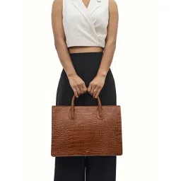 Hidesign EOSS SS 24 Tan Leather Large Messenger Bag-picture-11