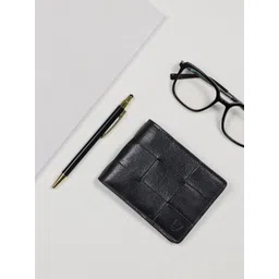 Hidesign Men Geometric Textured Leather Two Fold Wallet-picture-18