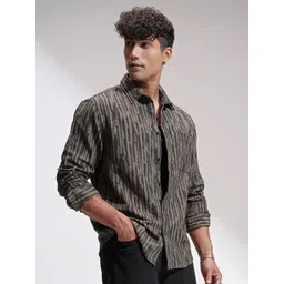 HIGHLANDER Abstract Printed Cutaway Collar Dobby Cotton Casual Shirt image 1