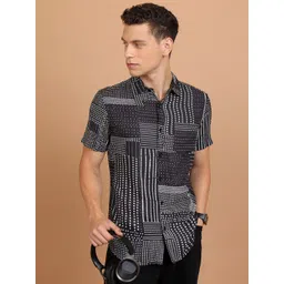 HIGHLANDER Grey Slim Fit Geometric Printed Casual Shirt-picture-14