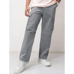 HIGHLANDER Men Loose Fit Cargos Trousers image 1