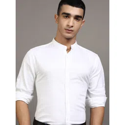 HIGHLANDER Men Opaque Casual Shirt-picture-32