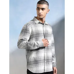 HIGHLANDER Men Opaque Checked Casual Shirt-picture-33