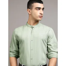 HIGHLANDER Men Opaque Striped Casual Shirt-picture-11