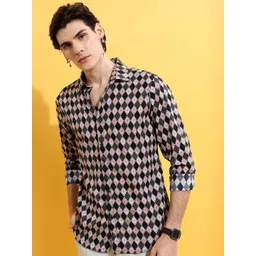 HIGHLANDER Men Pink Slim Fit Opaque Printed Cotton Casual Shirt-image-49