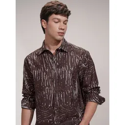 HIGHLANDER Men Printed Regular Fit Spread Collar Casual Shirt-image-23